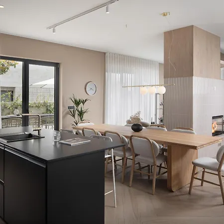 Brand New B63, Heated Pool And Wellness Villa