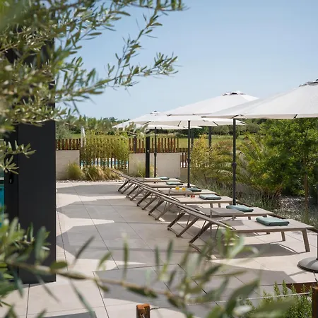 Brand New B63, Heated Pool And Wellness Poreč