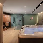 Brand New B63, Heated Pool And Wellness * Poreč