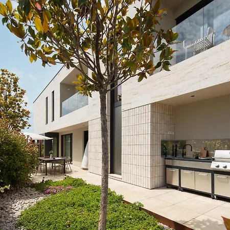 Brand New B63, Heated Pool And Wellness Vila Poreč