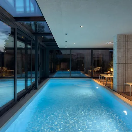 Brand New B63, Heated Pool And Wellness