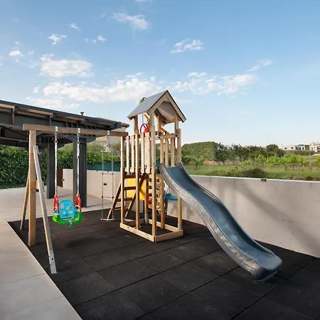 Brand New B63, Heated Pool And Wellness